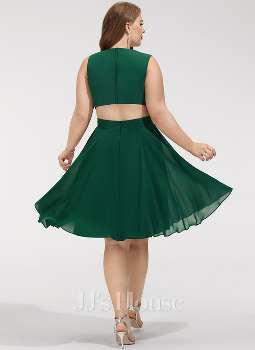 A-line V-Neck Knee-Length Chiffon Cocktail Dress With Ruffle (016205797)