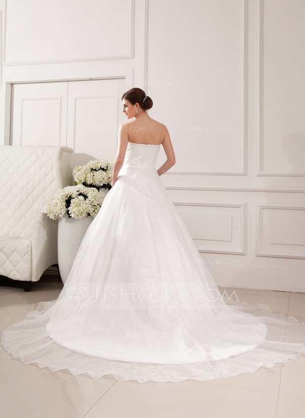Wedding Dresses Strapless Chapel Train Organza Satin Strapless with Beading EmbroideryWedding Dresses Strapless Chapel Train Organza Satin Strapless with Beading Embroidery