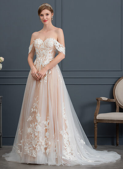 Ball-Gown/Princess Sweetheart Strapless Lace Dress