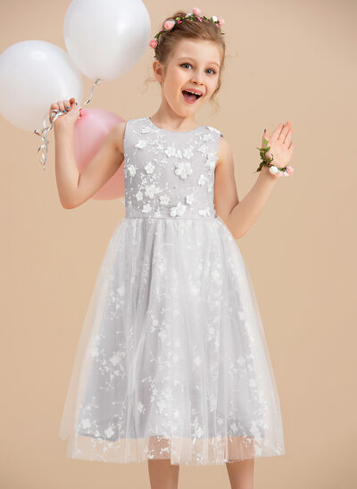 Kleid in A-Linie mit Perlen aus Tüll